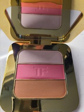 Tom Ford Soleil Contouring Palette in 02 Soleil Afterglow